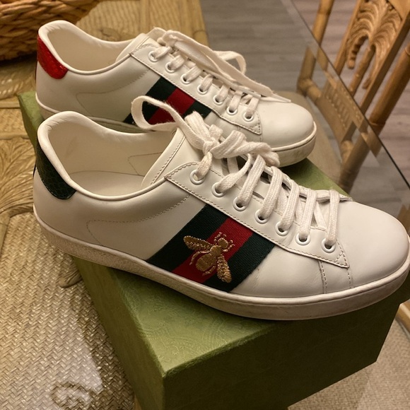Gucci Womens Ace Sneakers, size
9.5 - 10, barely worn, in box, new laces - Picture 5 of 8